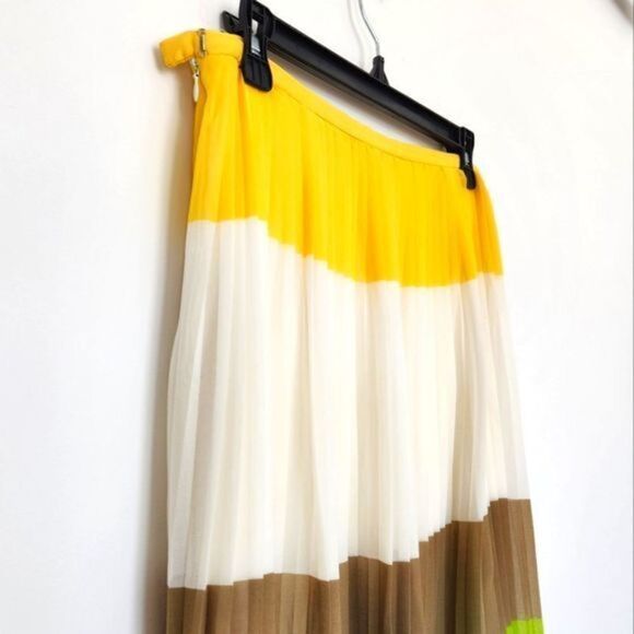 Antonio Melani Genny Pleated Color-Block‎ Green Multi Accordion Peated Skirt - Picture 2 of 3